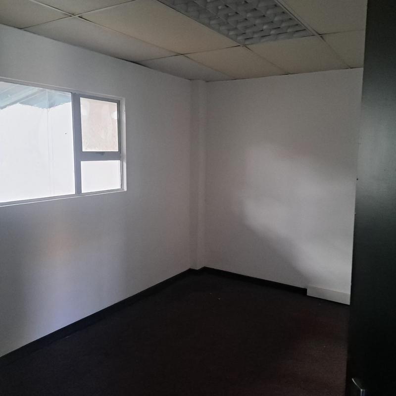 To Let commercial Property for Rent in Sidwell Eastern Cape
